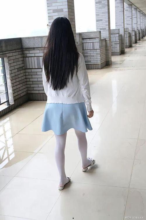 初中 高跟 丝袜,时尚与成长的碰撞